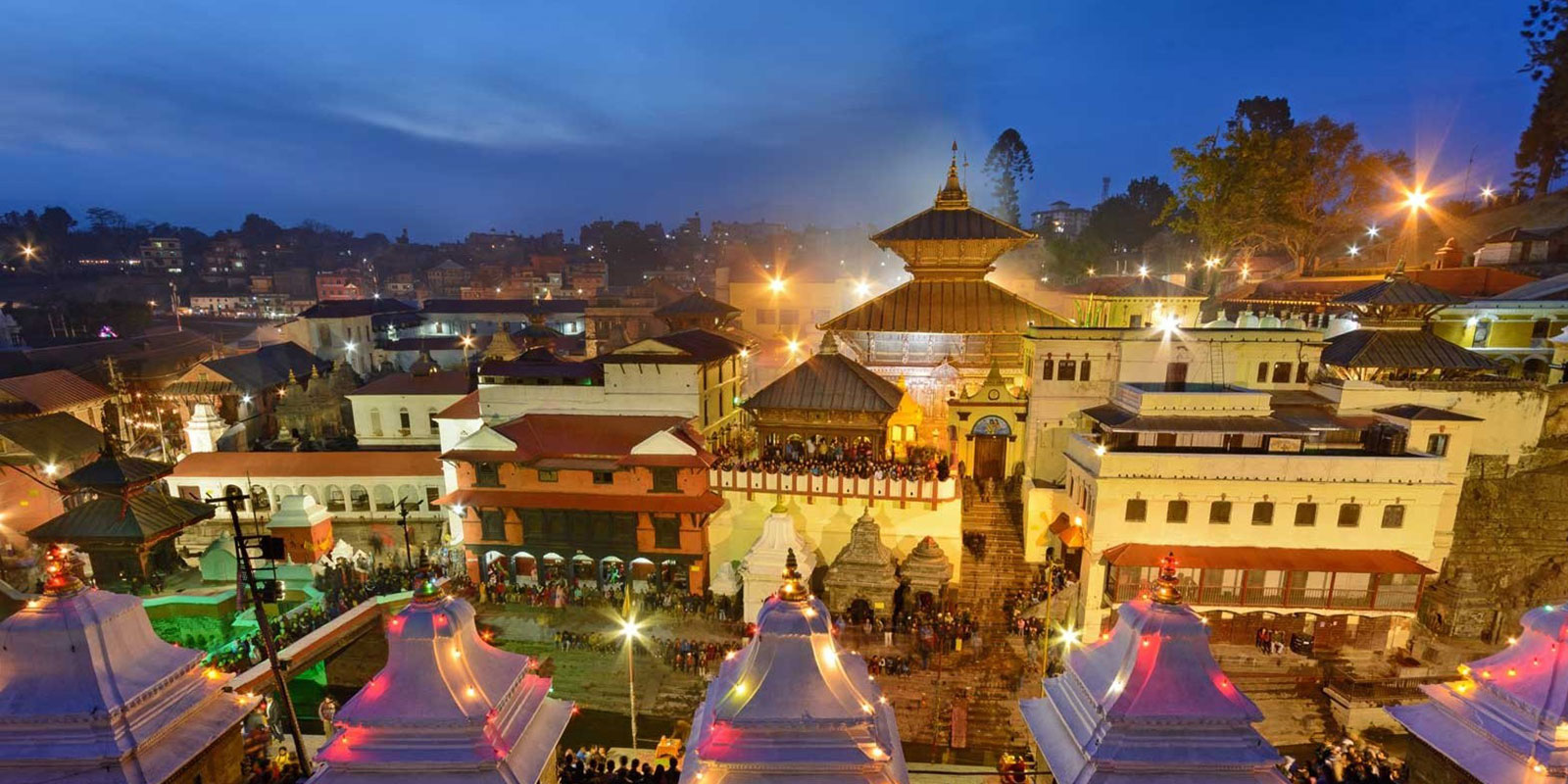 तीजको तयारीः पशुपतिनाथमा बाहिर चार, भित्र आठ लाइन